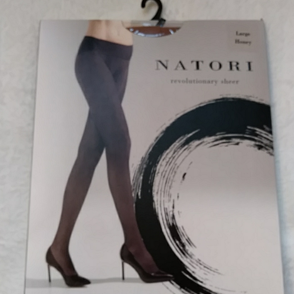 NATORI Revolutionary Sheer Tights